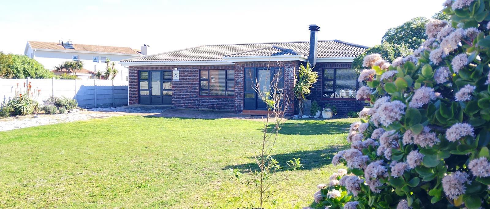 3 Bedroom House in De Kelders