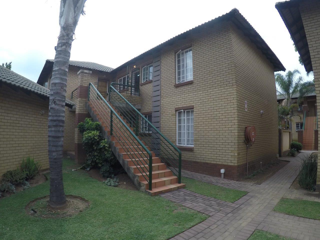 2 Bedroom Simplex in Moreleta Park