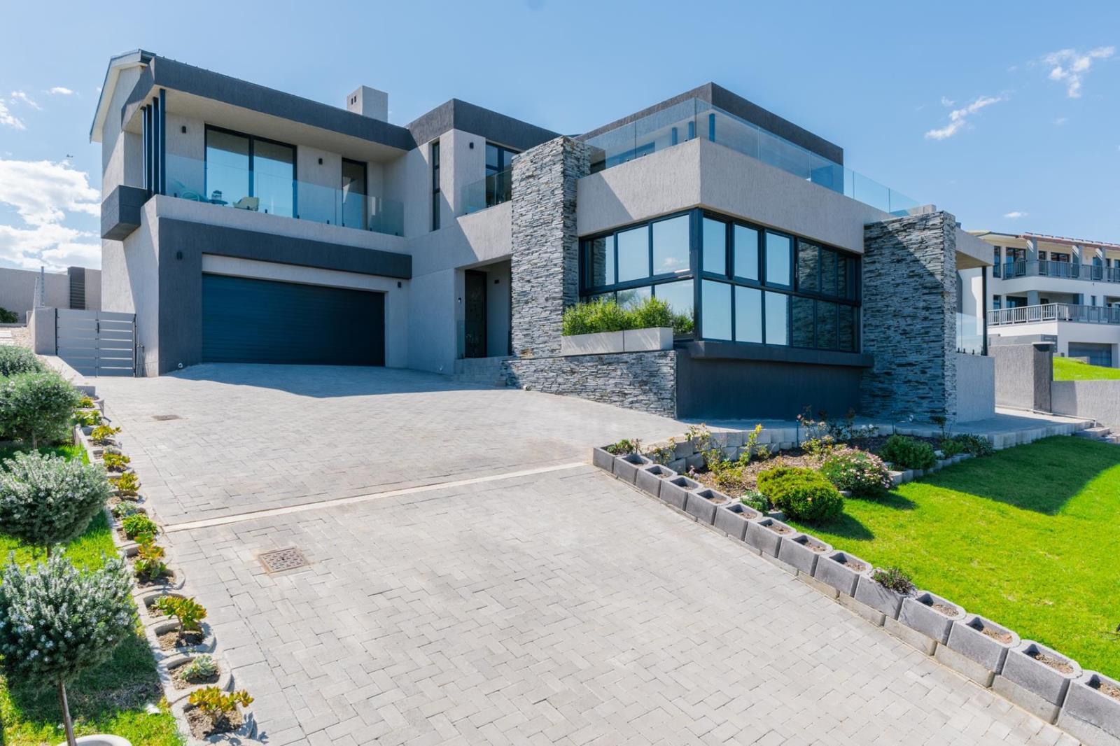 3 Bedroom House in Le Grand Estate