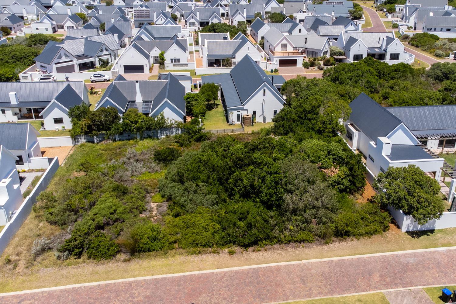 584 m² Land available in St Francis Links