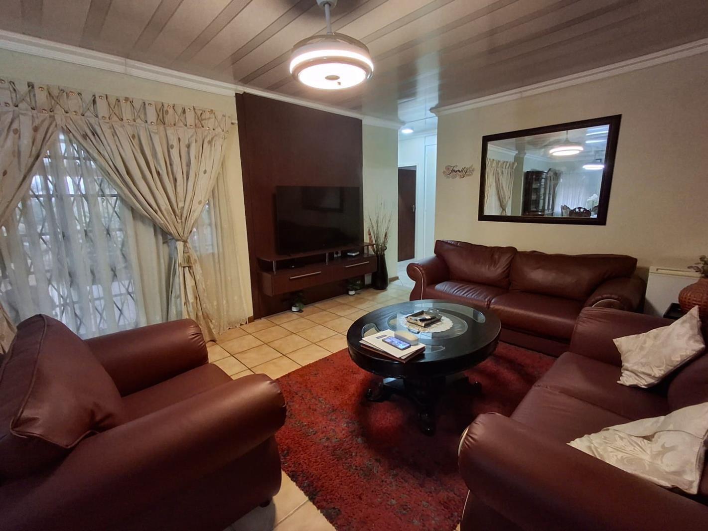 3 Bedroom Simplex in Amandasig