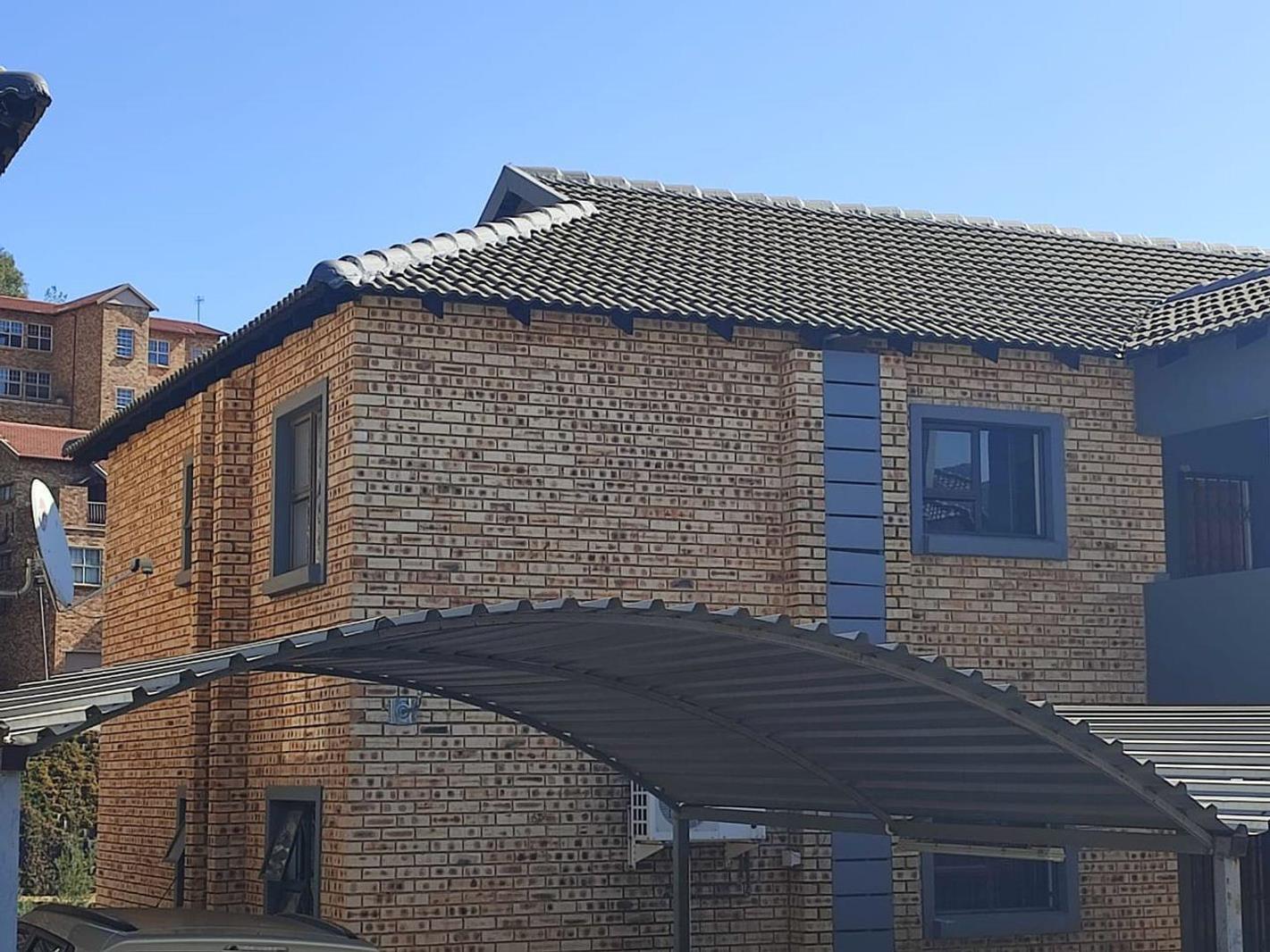 2 Bedroom Apartment in Helderkruin