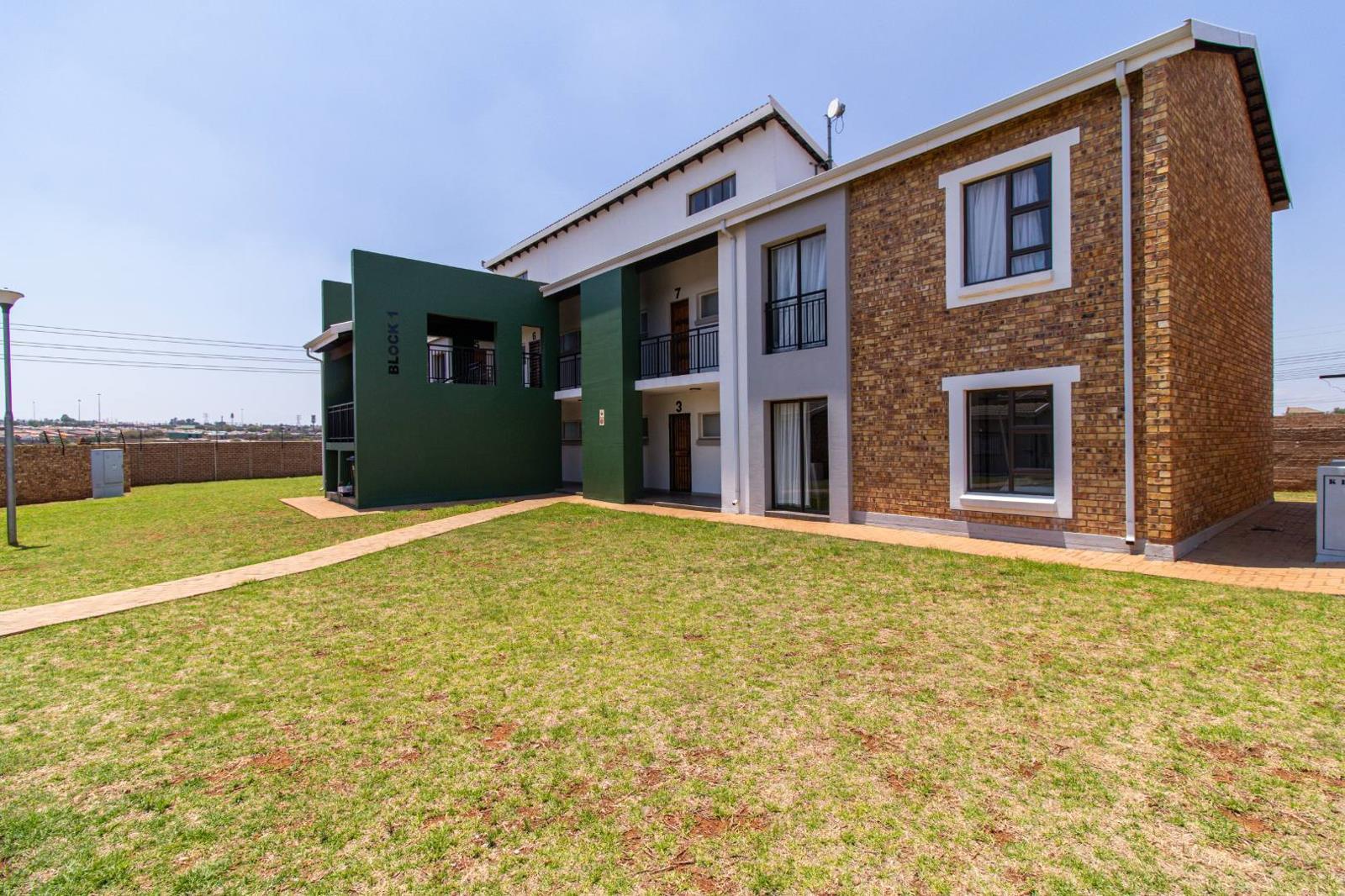 2 Bedroom Townhouse in Protea Glen