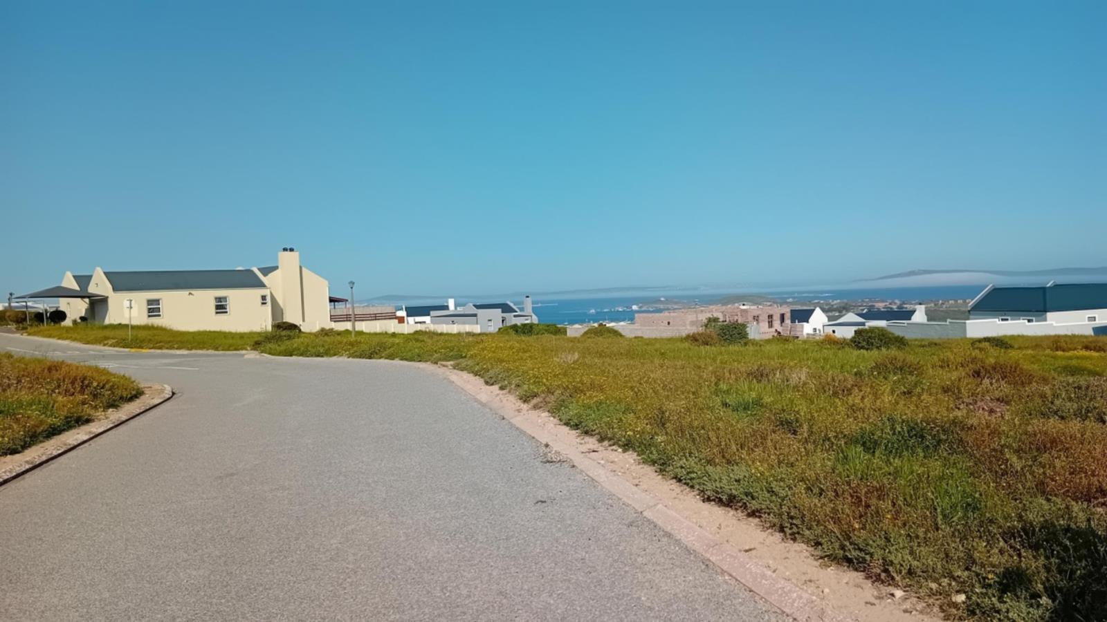 750 m² Land available in Hoogland