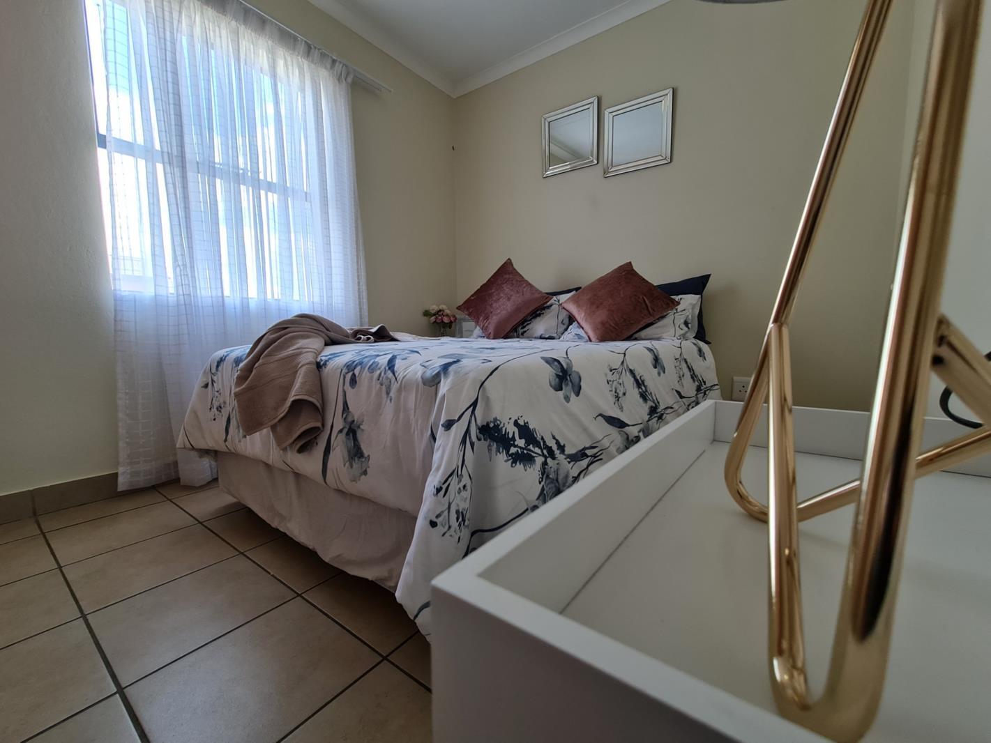 2 Bedroom Apartment in Constantia Park