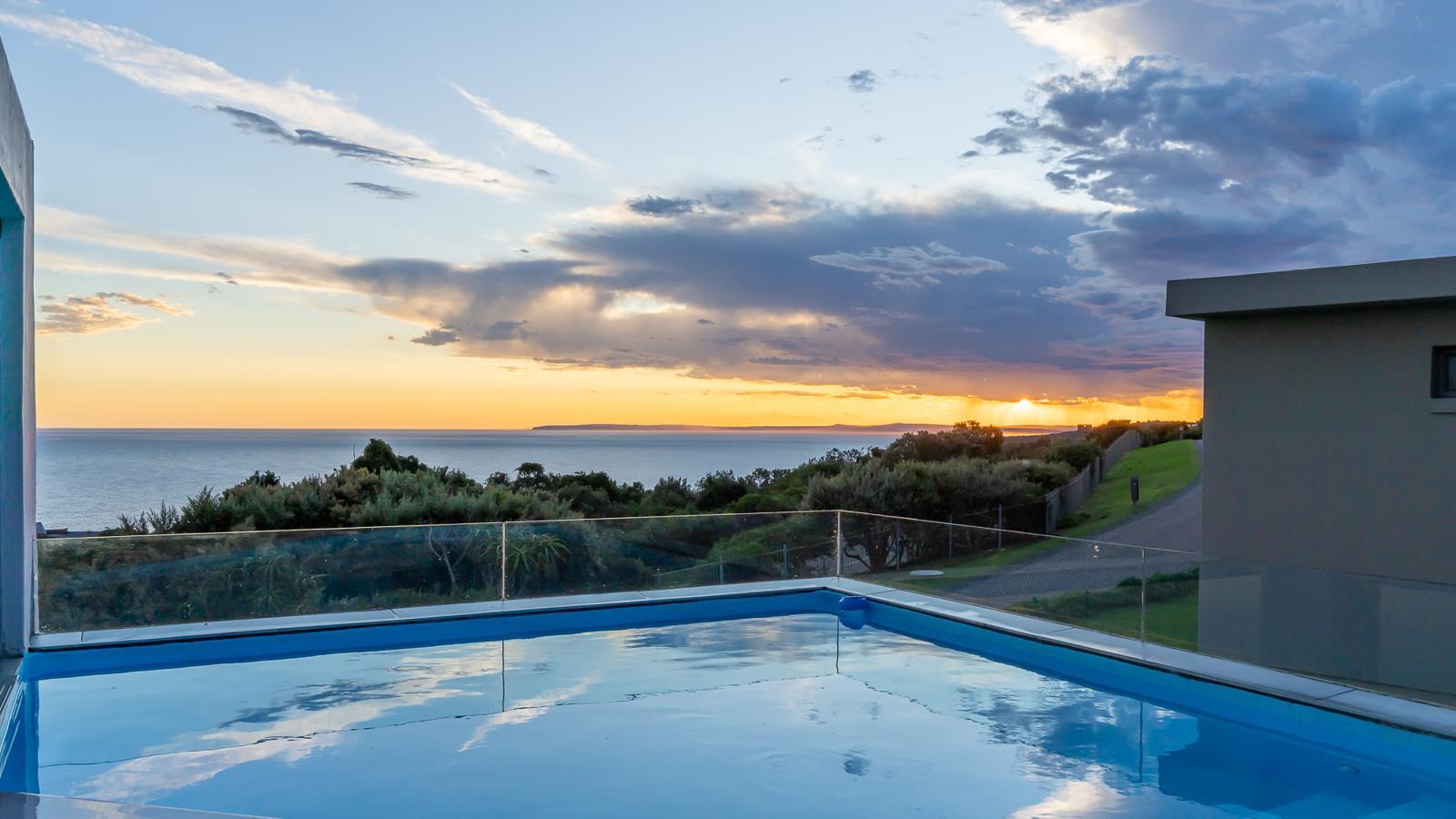 4 Bedroom House in Oubaai and surrounds