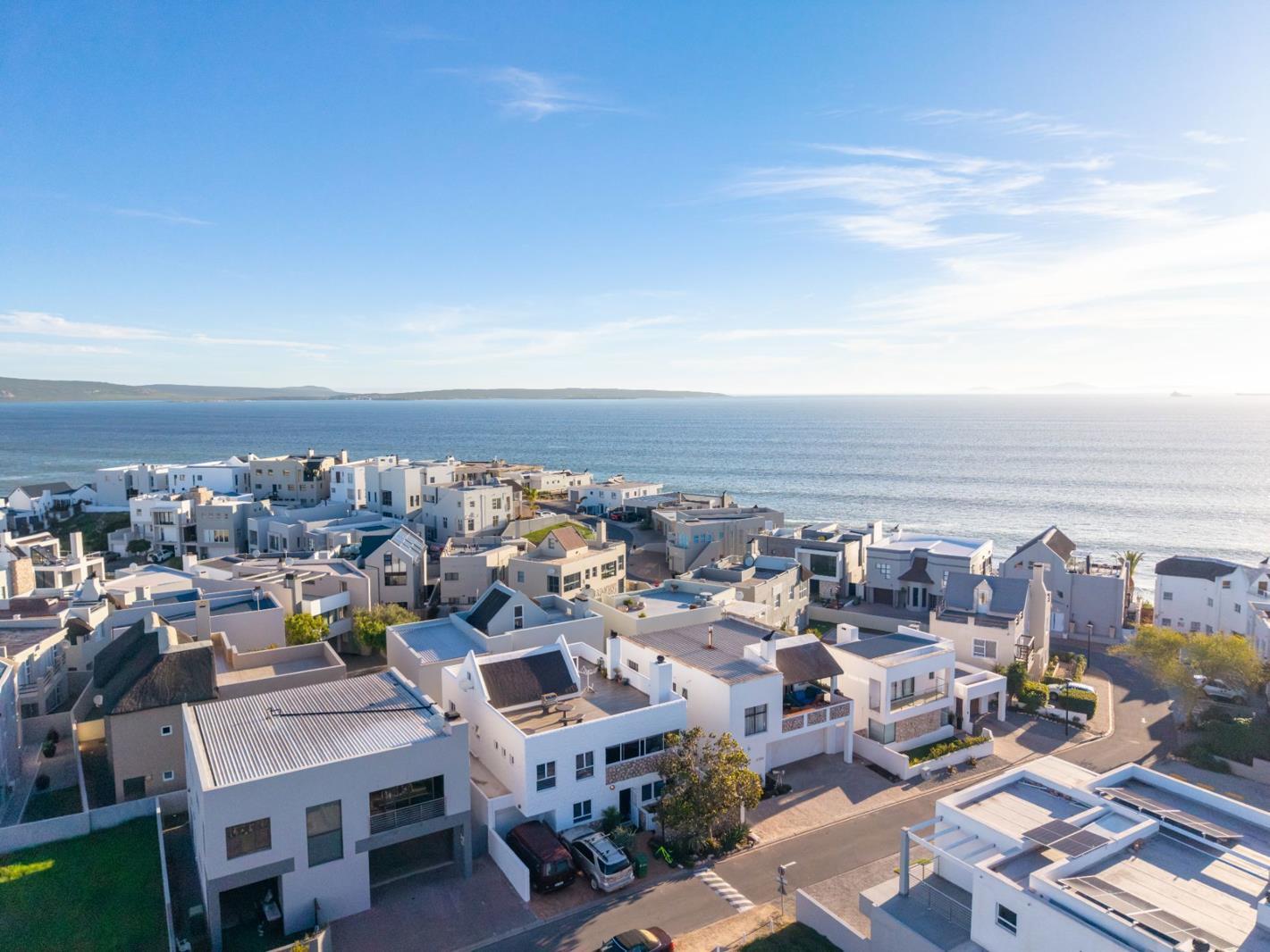 4 Bedroom House in Waterfront