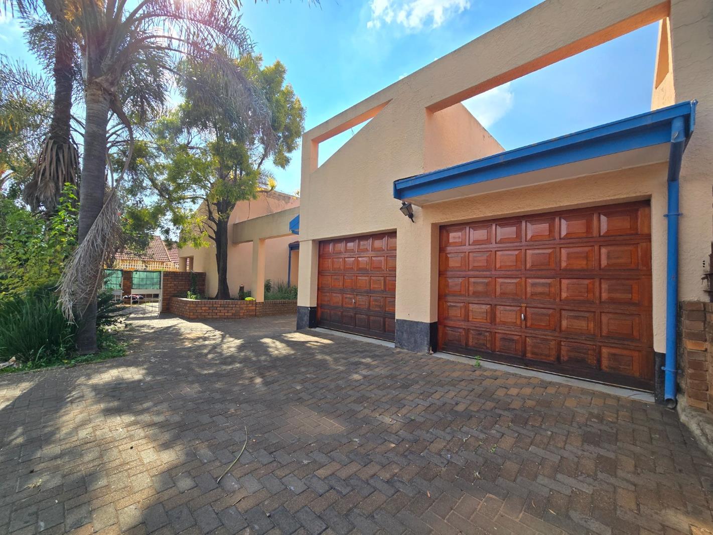 4 Bedroom House in Lenasia South
