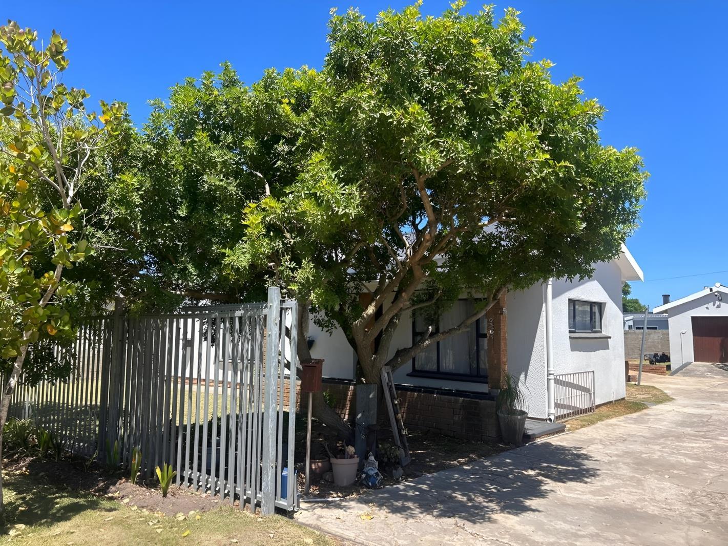 3 Bedroom House in Sandbaai