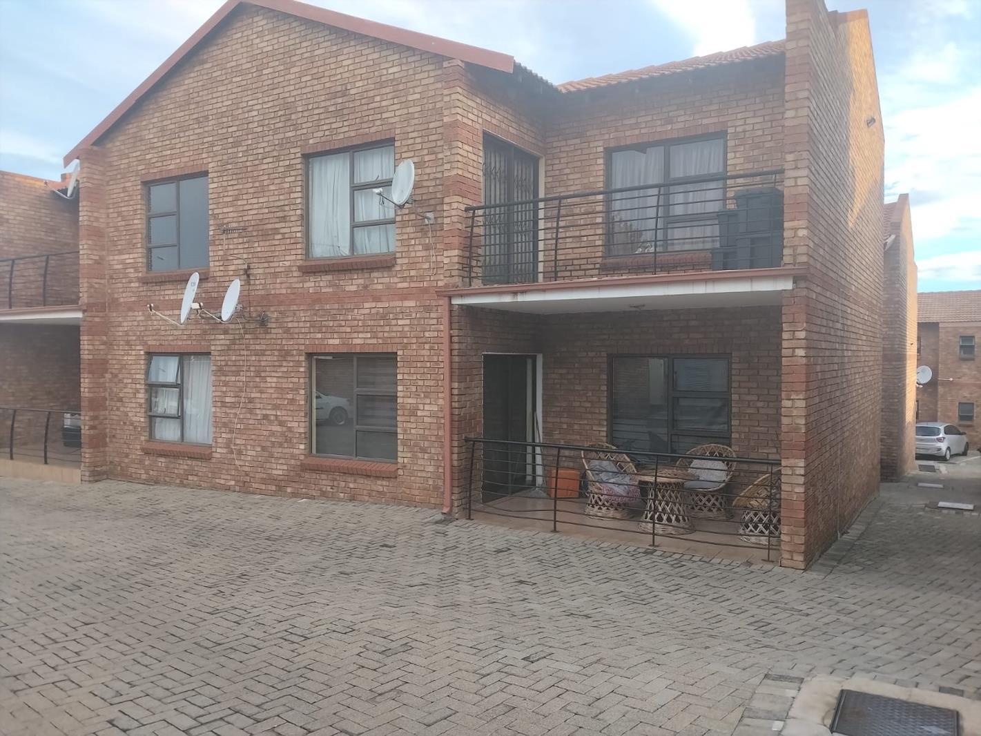 2 Bedroom House in Naturena