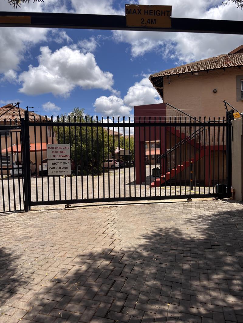 2 Bedroom Apartment in Sinoville