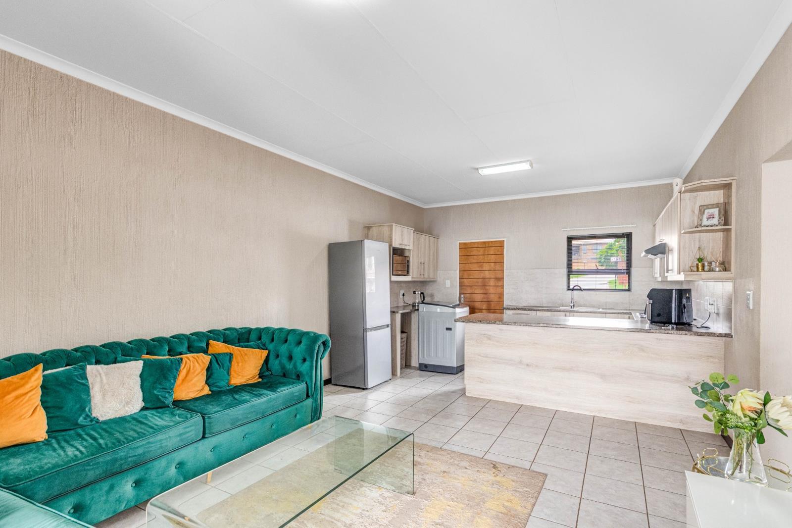 2 Bedroom Townhouse in Wilgeheuwel