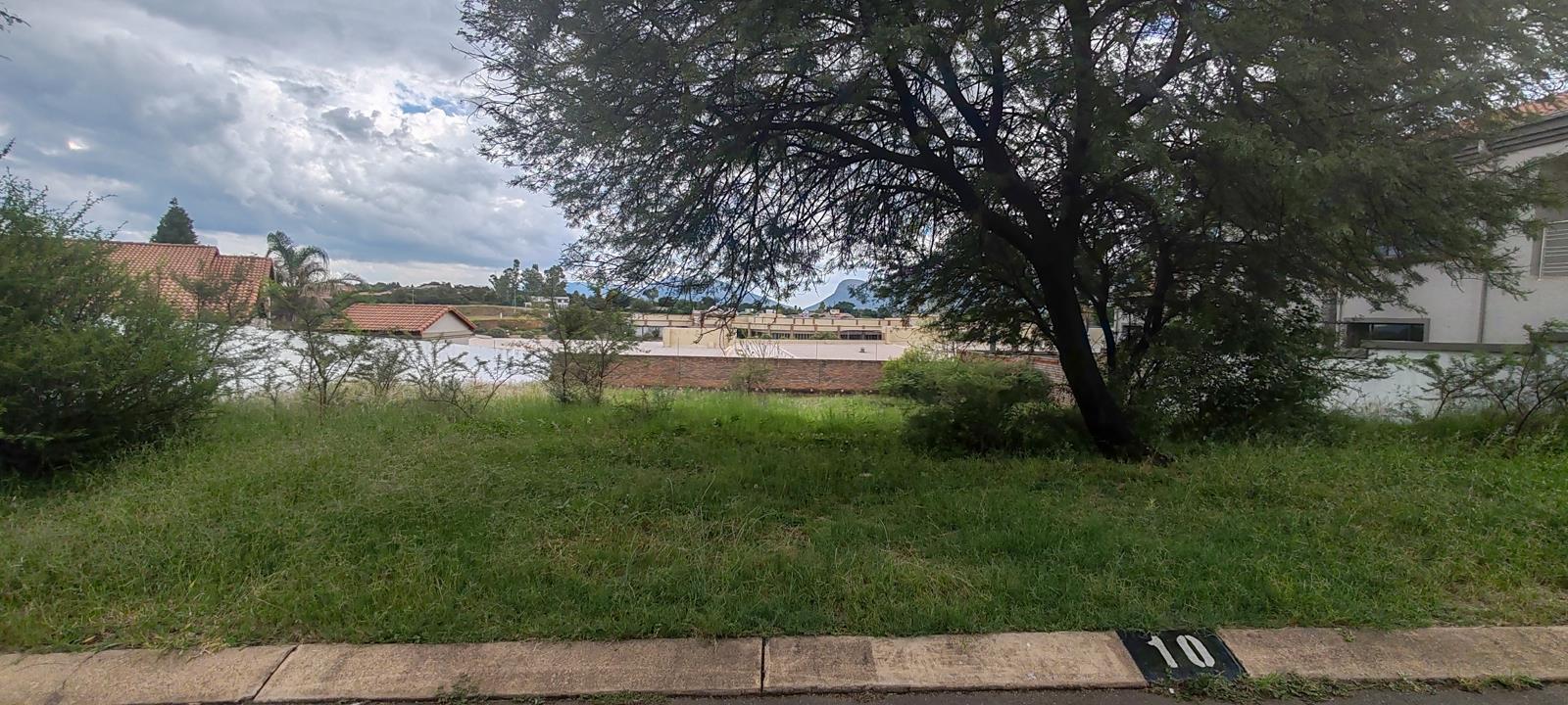 816 m² Land available in Xanadu