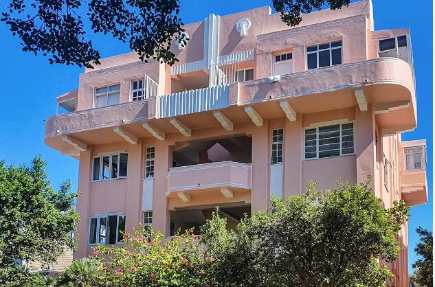1 Bedroom Apartment in Sea Point
