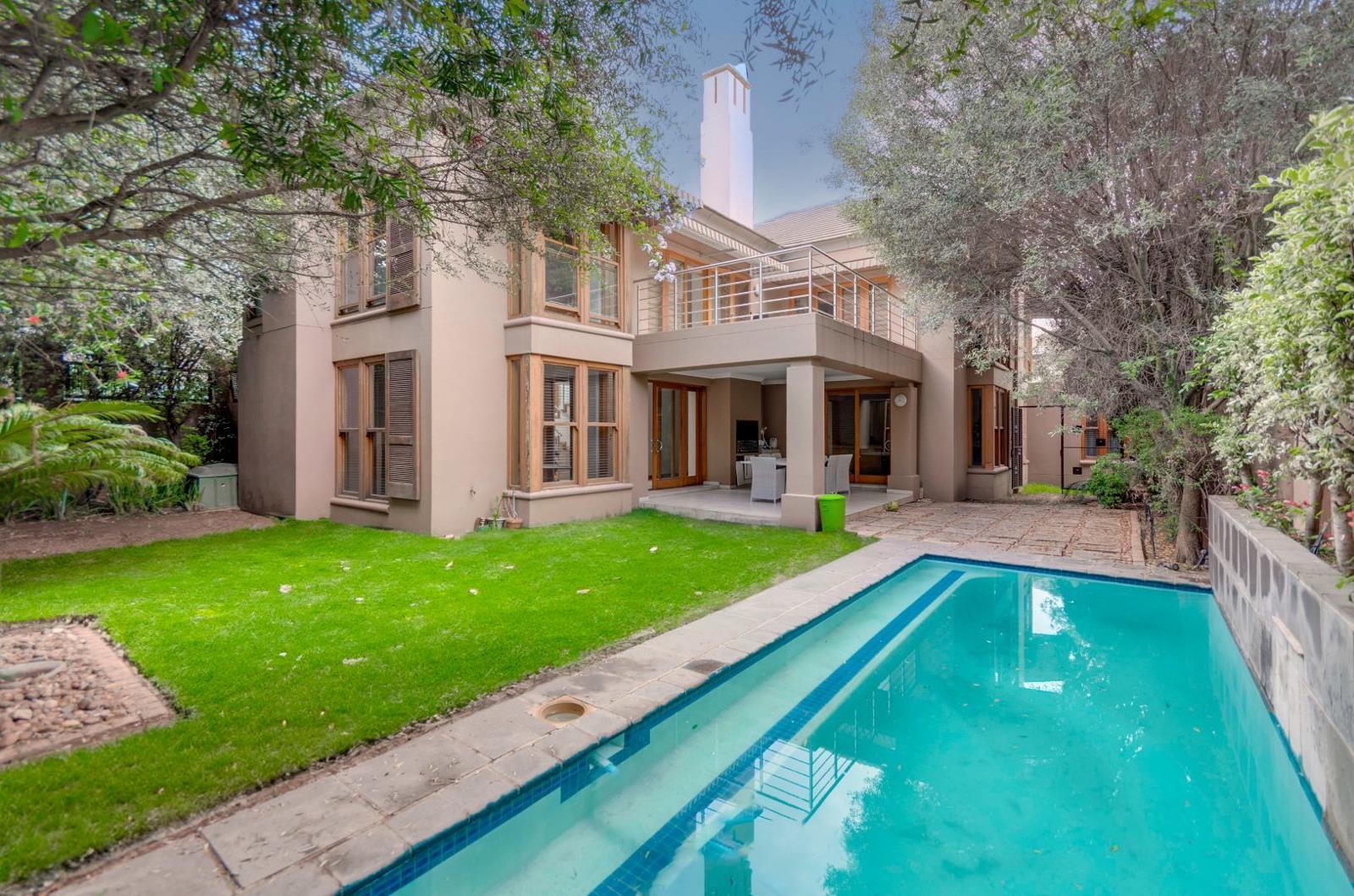 5 Bedroom House in Bryanston