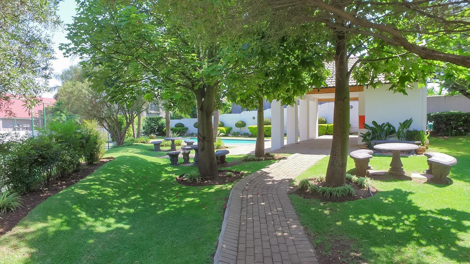 2 Bedroom Townhouse in Marais Steyn Park