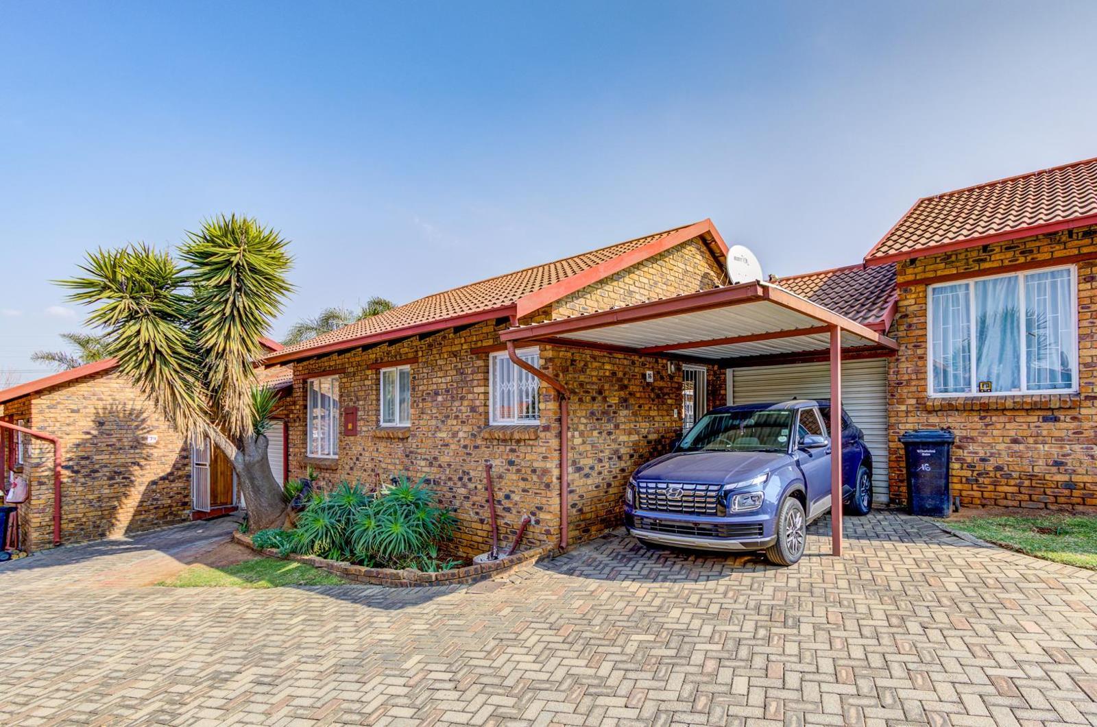 3 Bedroom Townhouse in Norkem Park