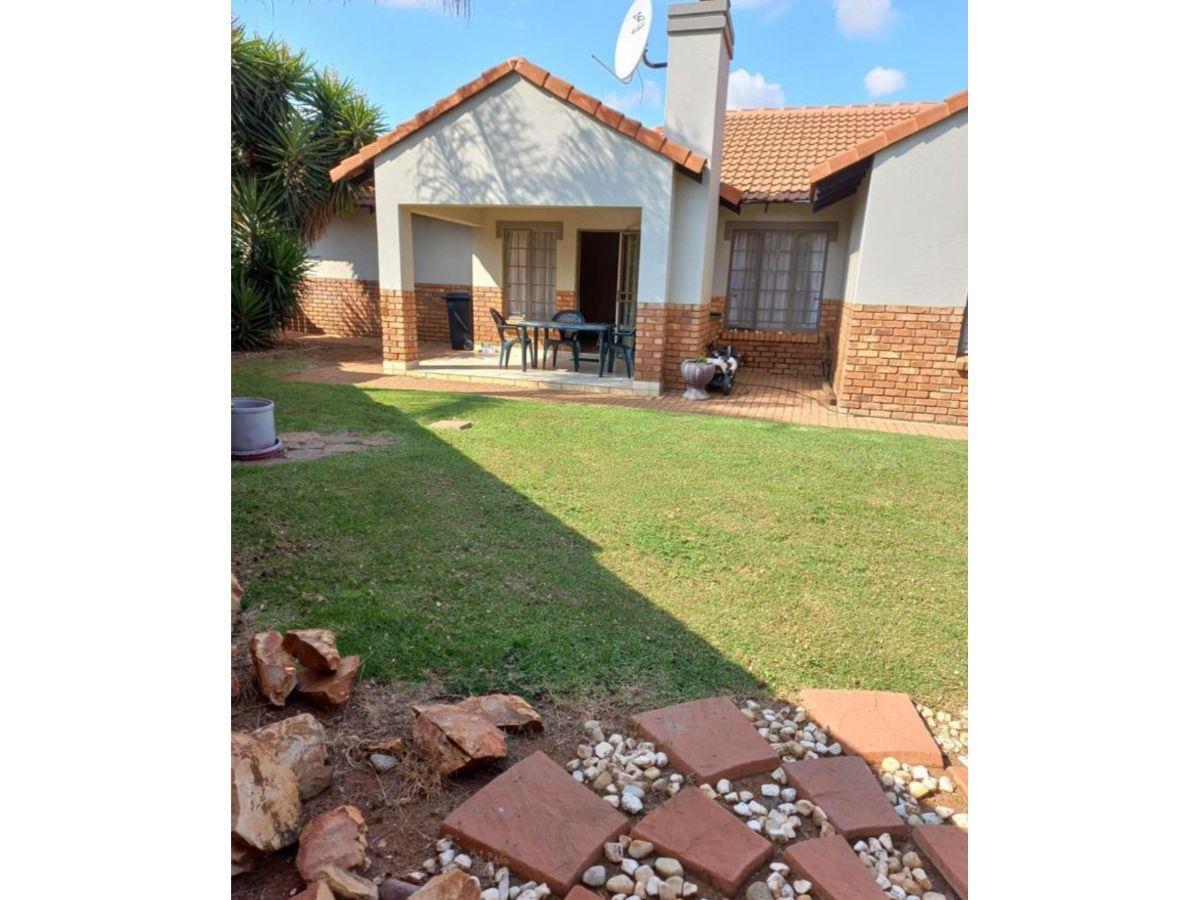 3 Bedroom Townhouse in Montana Tuine