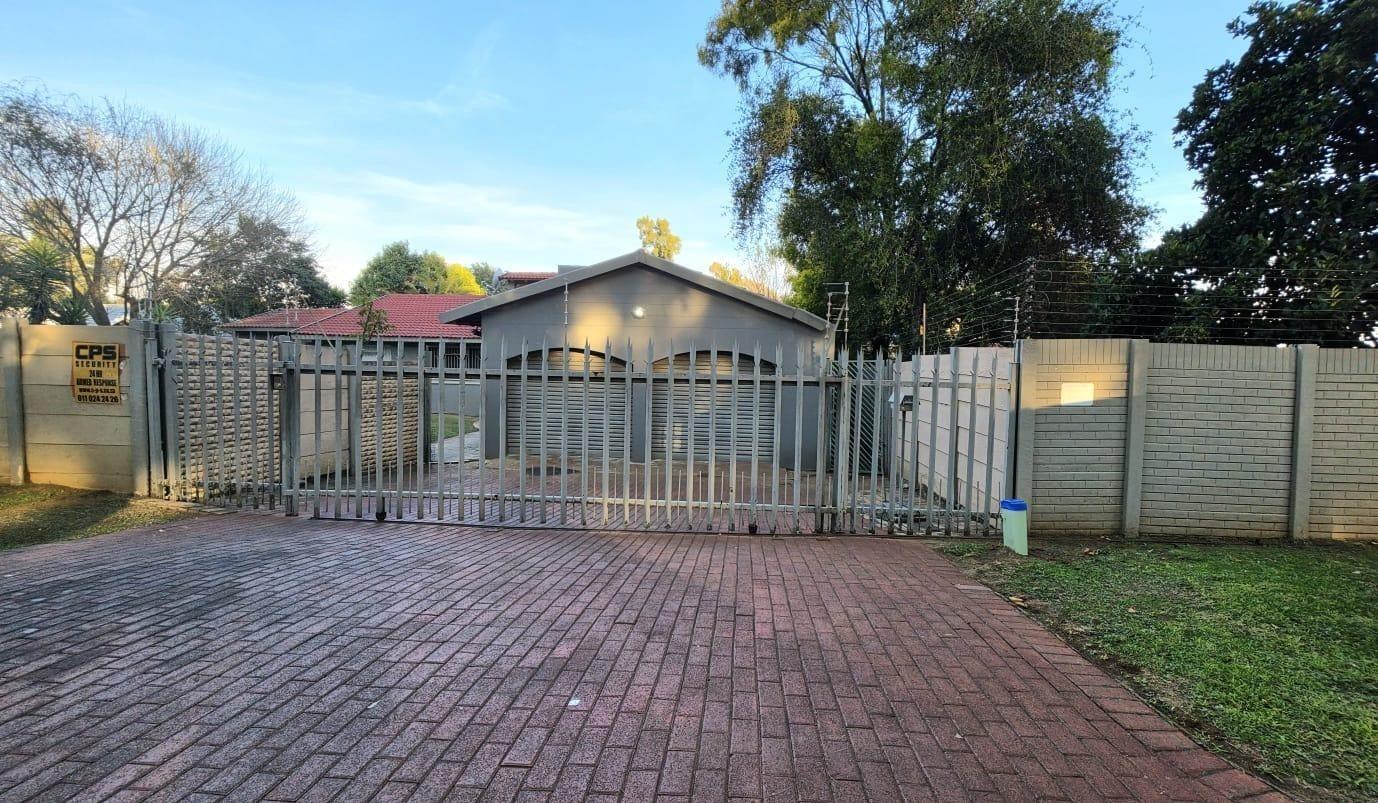 3 Bedroom House in Brackendowns