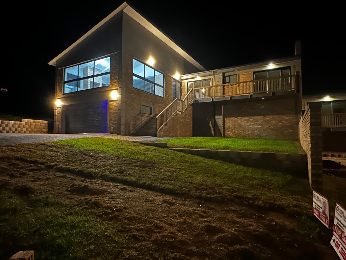 3 Bedroom House in Dana Bay