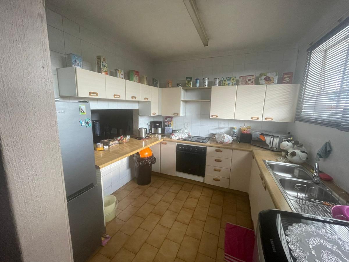 2 Bedroom Apartment in Verwoerdpark