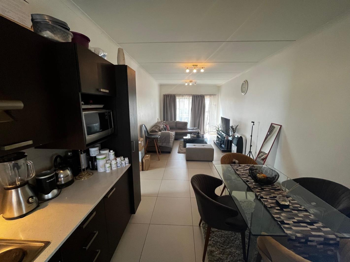 2 Bedroom Apartment in Fourways