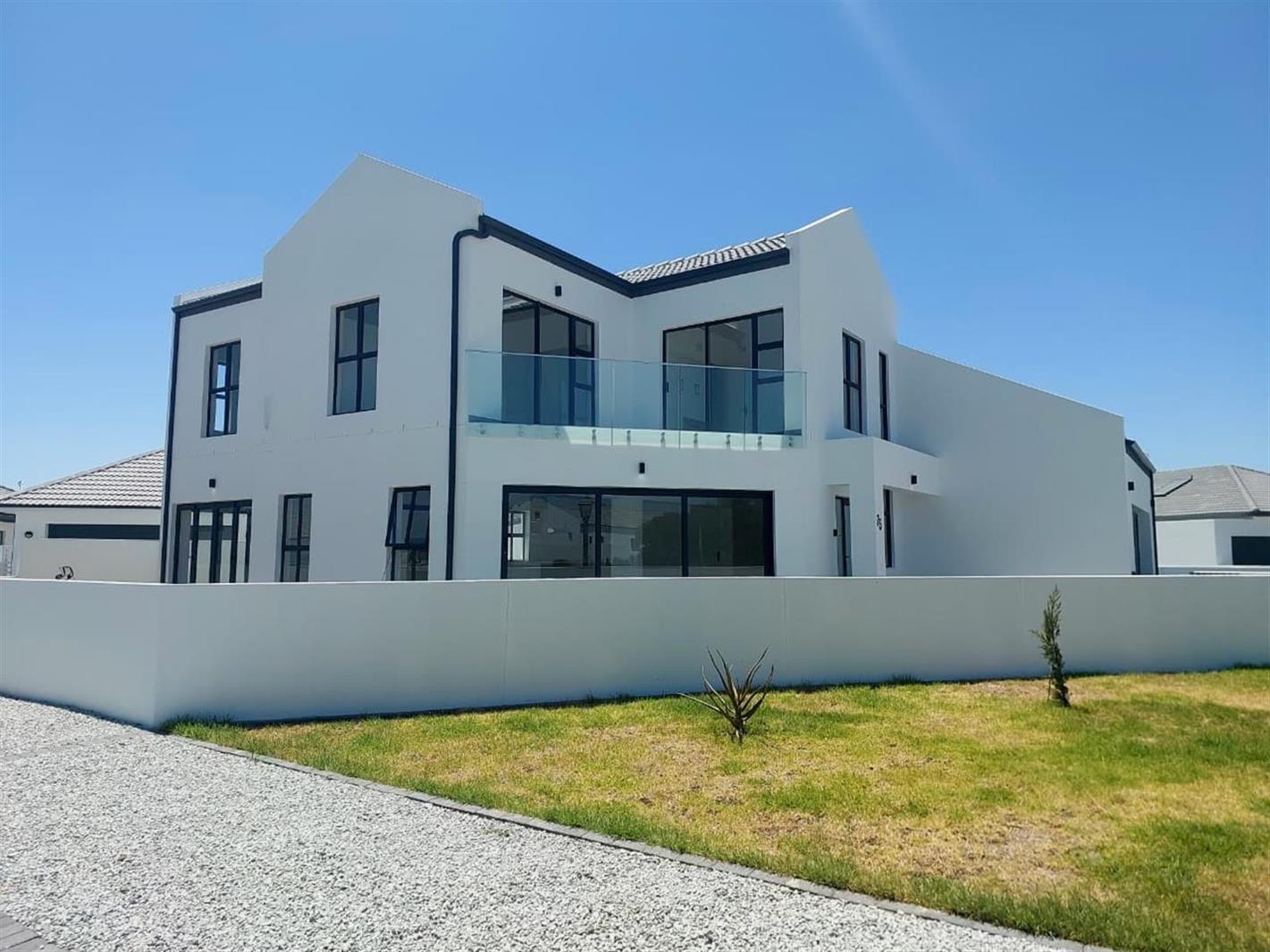3 Bedroom House in Shelley Point