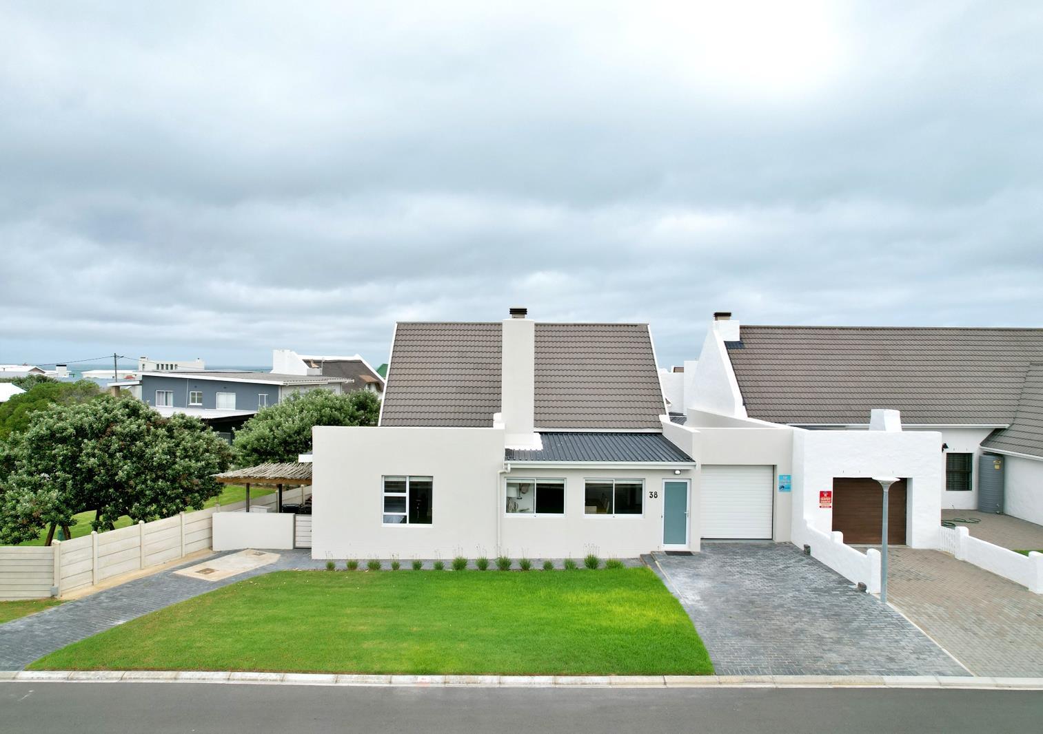 3 Bedroom House in Struisbaai