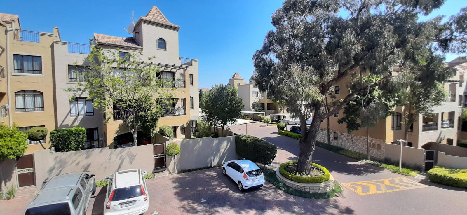 2 Bedroom Apartment in Lonehill