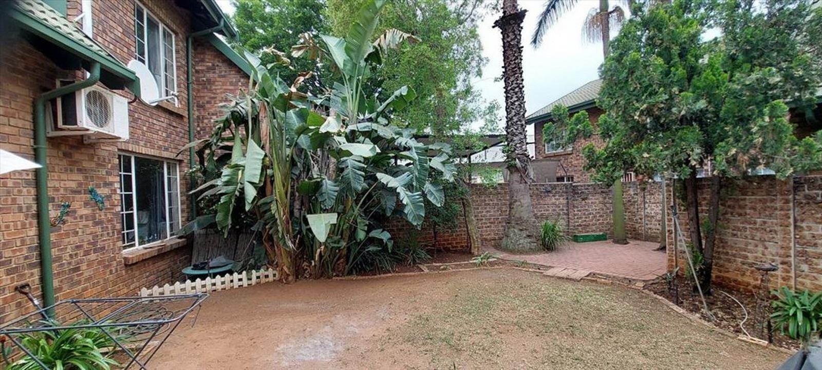 3 Bedroom Townhouse in Glen Marais