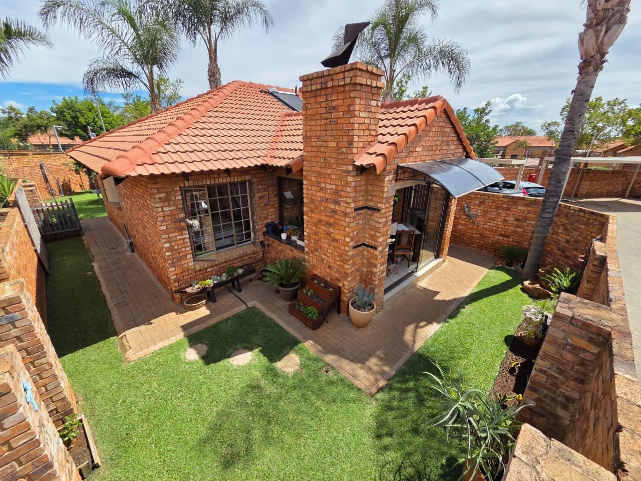 2 Bedroom Townhouse in Montana Tuine