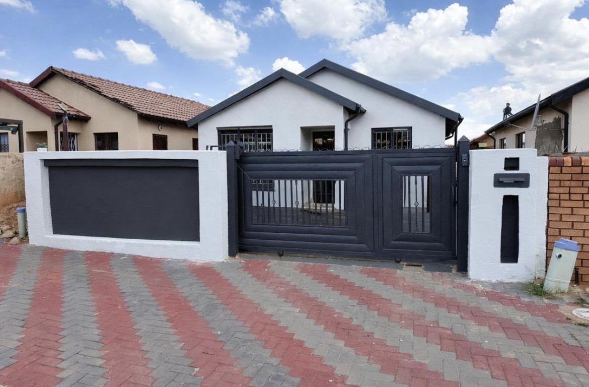 3 Bedroom House in Soshanguve