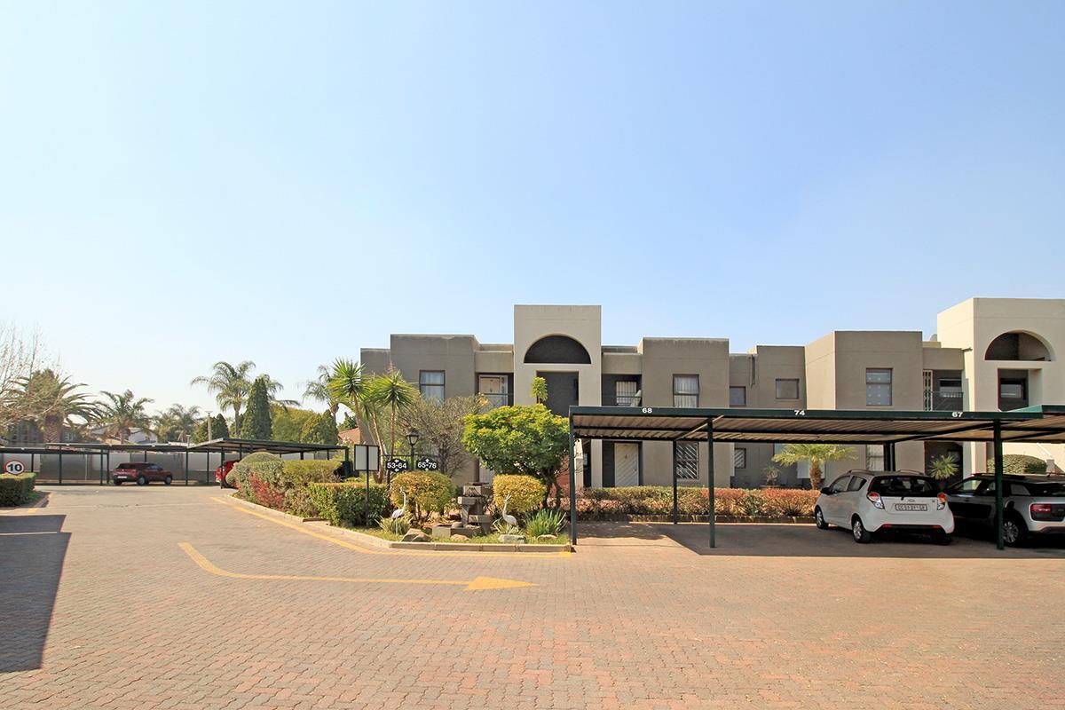 2 Bedroom Townhouse in Marais Steyn Park