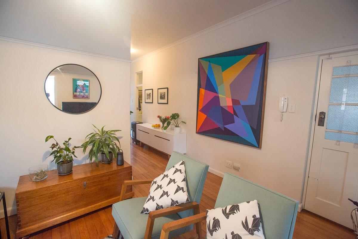 2 Bedroom Flat in Tamboerskloof