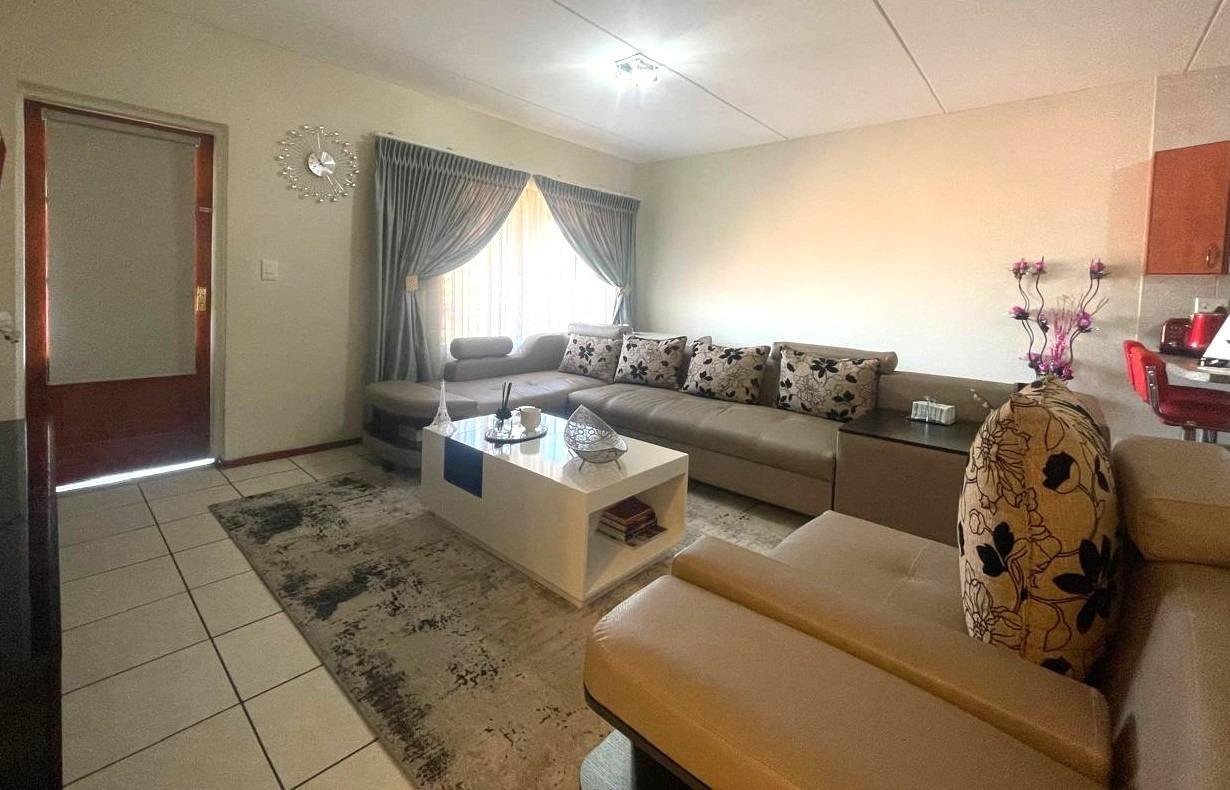 2 Bedroom Apartment in Winchester Hills