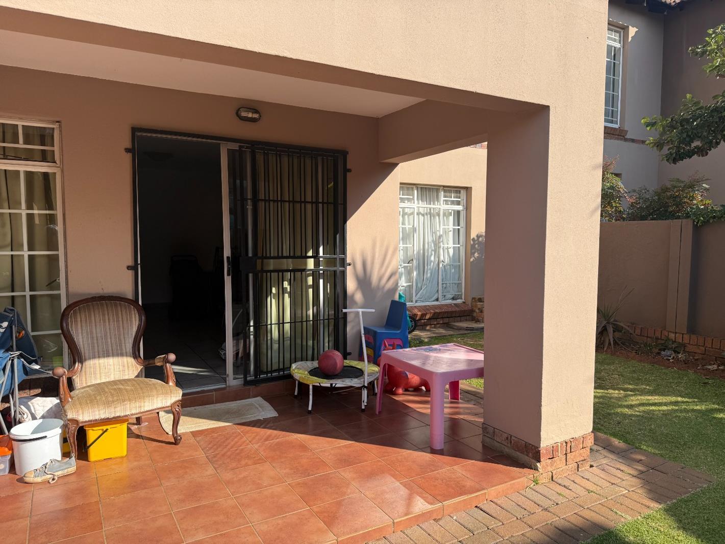 2 Bedroom Apartment in Brentwood Park