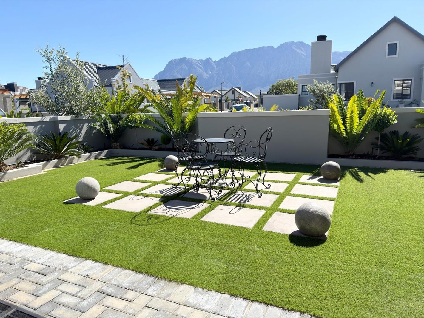 3 Bedroom House in Worcester West