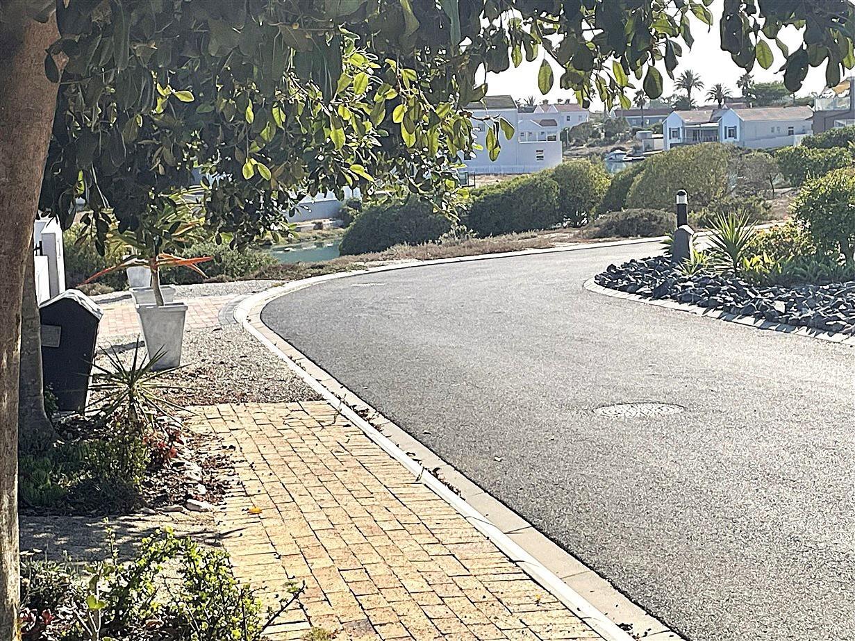 404 m² Land available in Port Owen