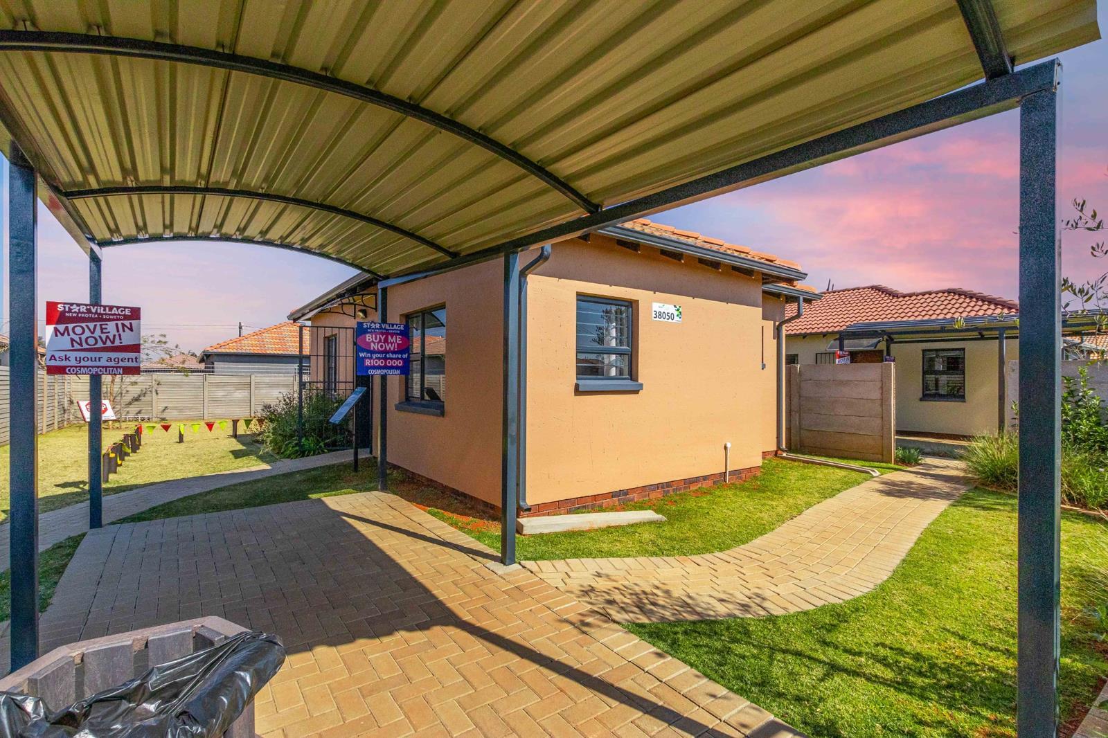 2 Bedroom House in Protea Glen