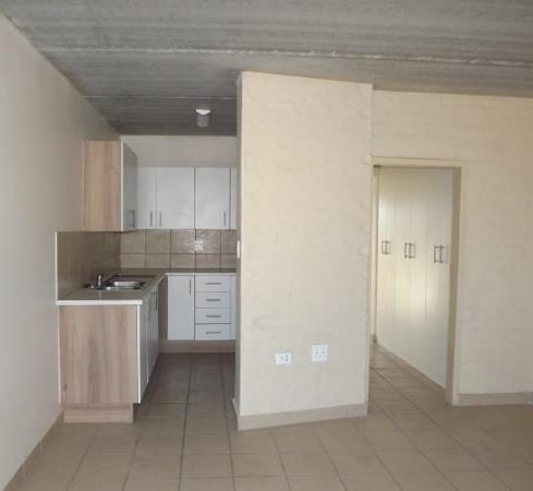 1 Bedroom Apartment in Die Hoewes