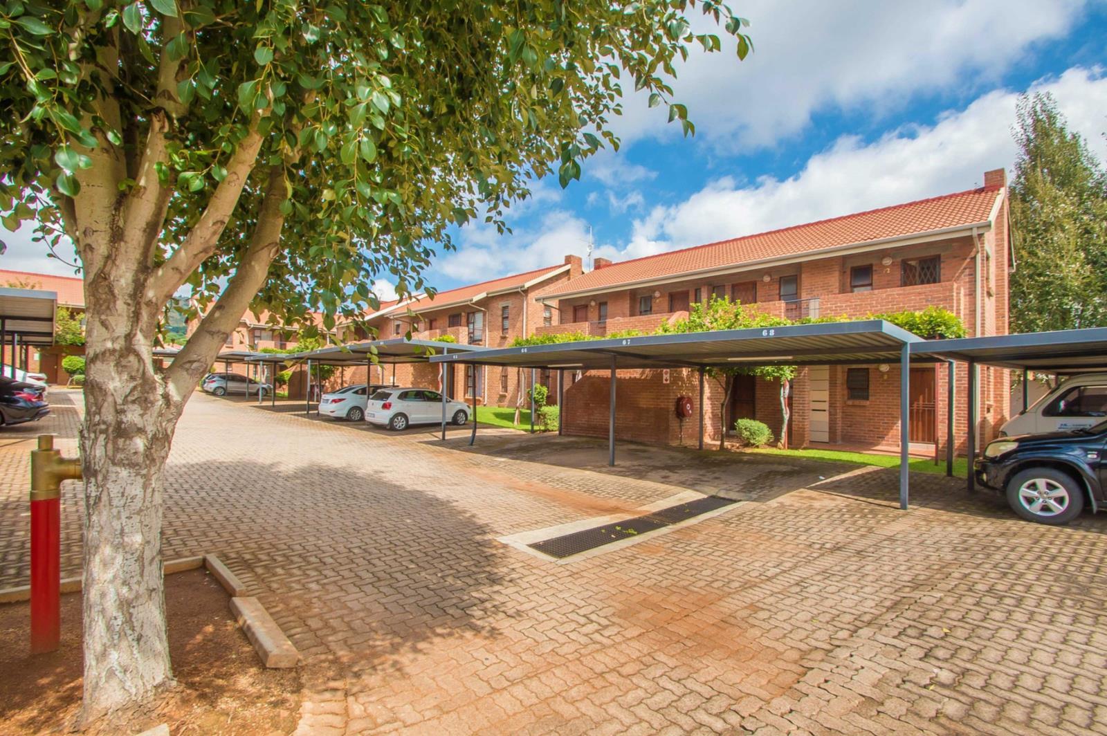 Studio Apartment in Ruimsig