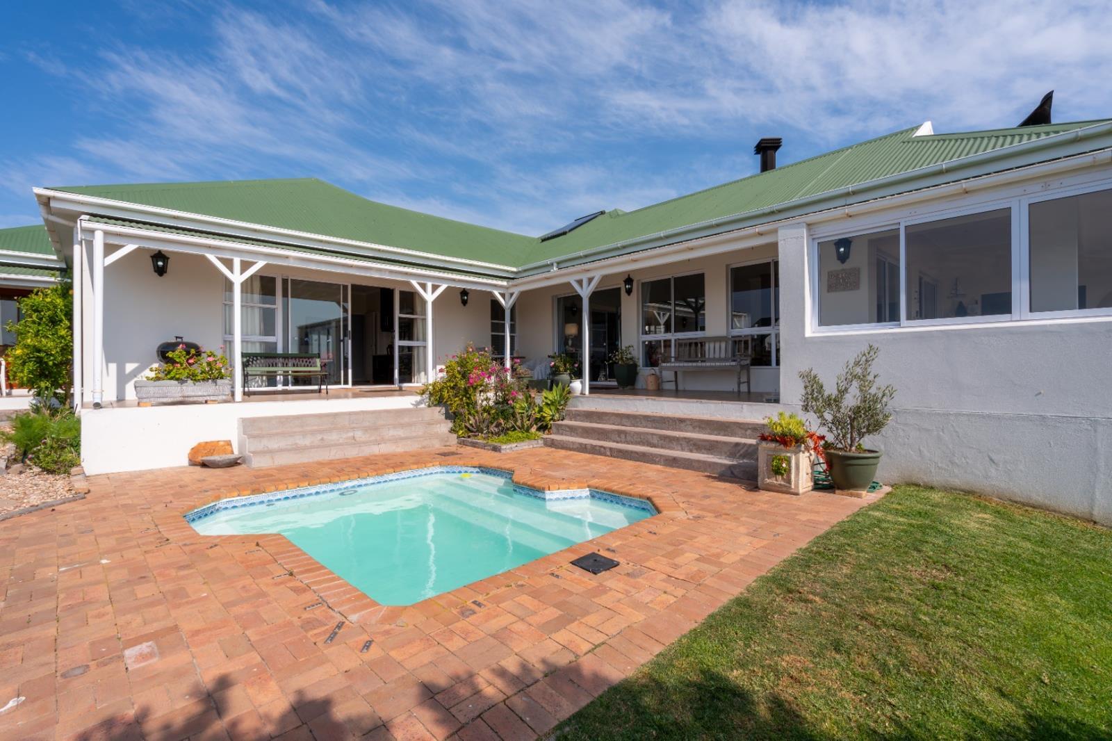 4 Bedroom House in Myburgh Park