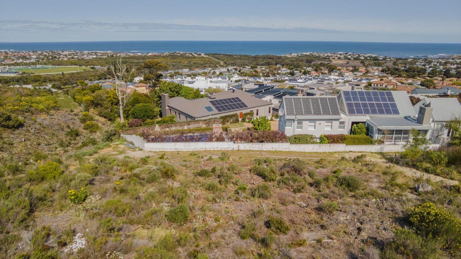 7 954 m² Land available in Chanteclair