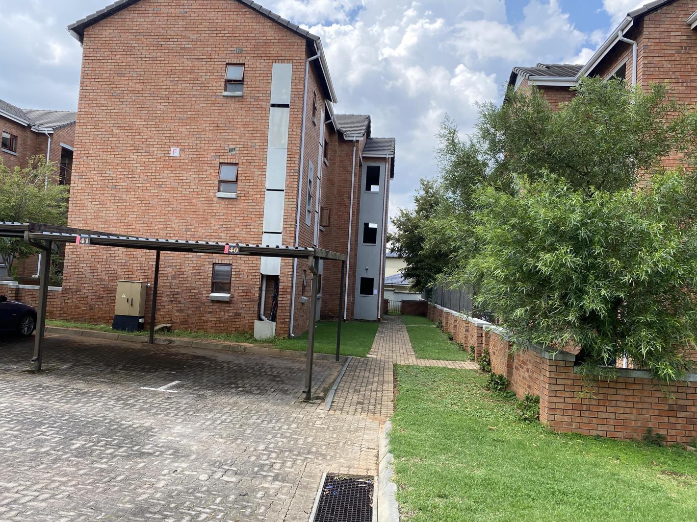 2 Bedroom Apartment in Olivedale