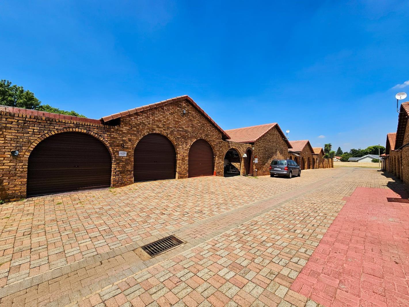 3 Bedroom Townhouse in Homelake