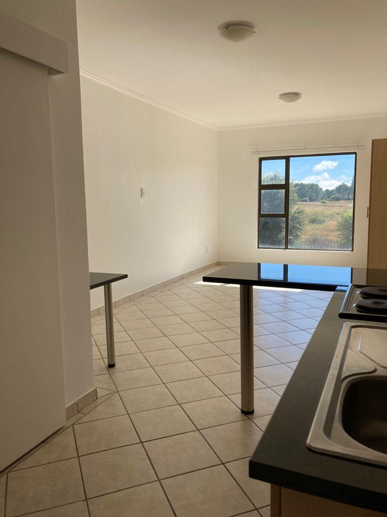 Bachelor apartment in Bainsvlei