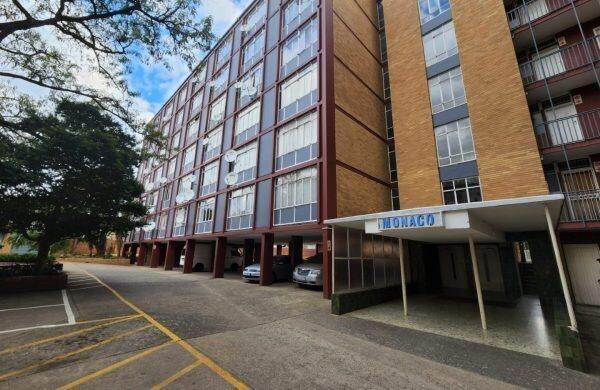 2.5 Bedroom Apartment in Muckleneuk