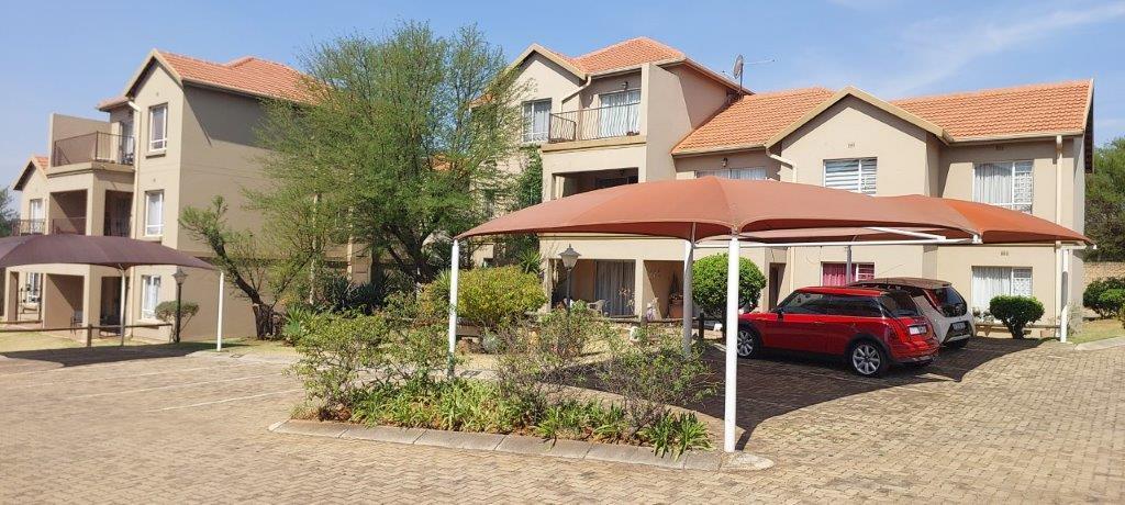 2 Bedroom Townhouse in Pomona