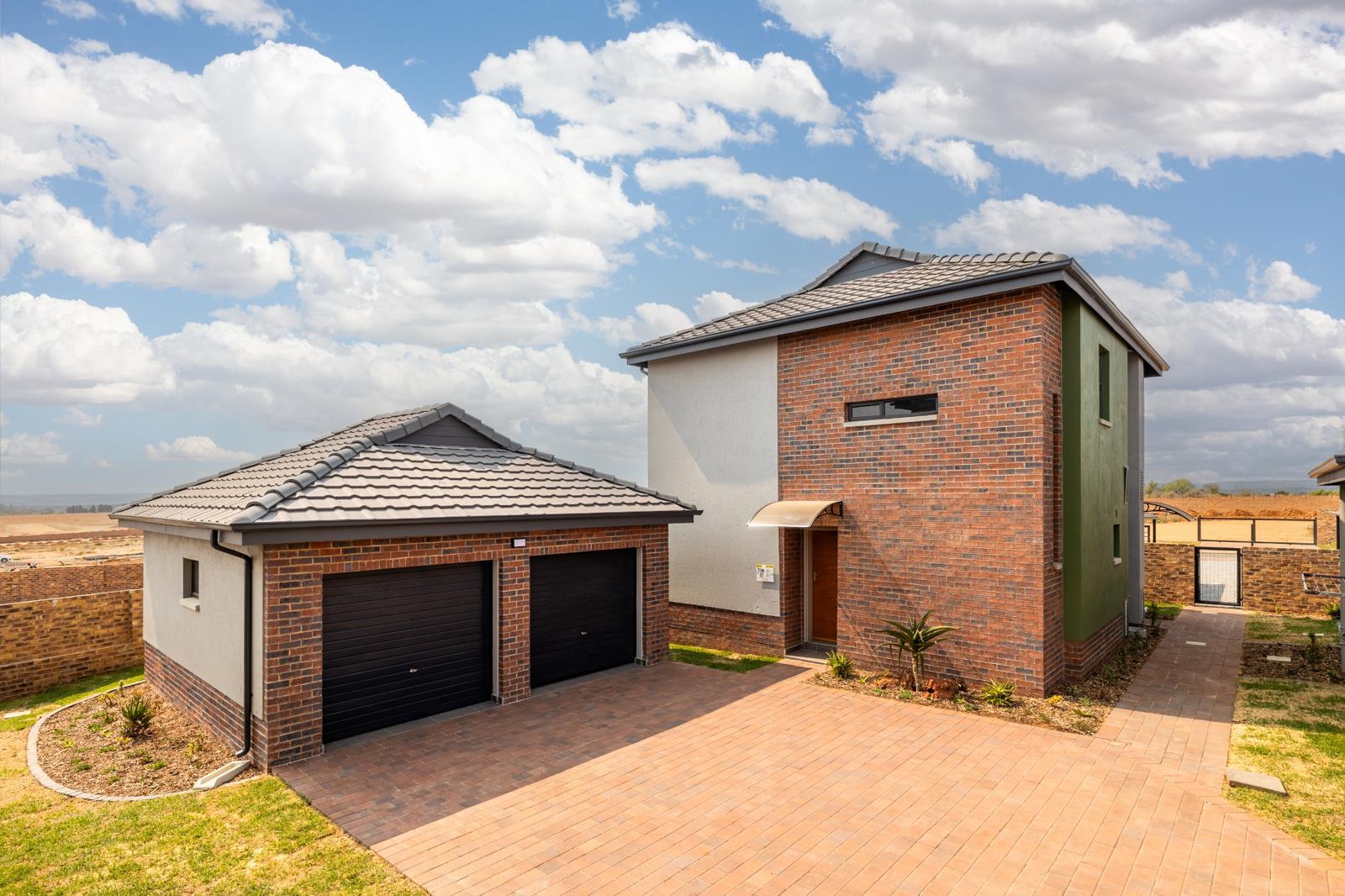 4 Bedroom House in Lion Pride