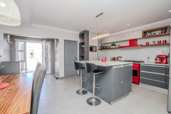 4 Bedroom House in Laguna Sands